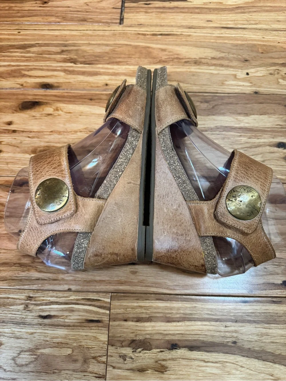 Taos Womens Carousel 2 Button Wedge Leather Sandals shoes sz 37 US 6/6.5